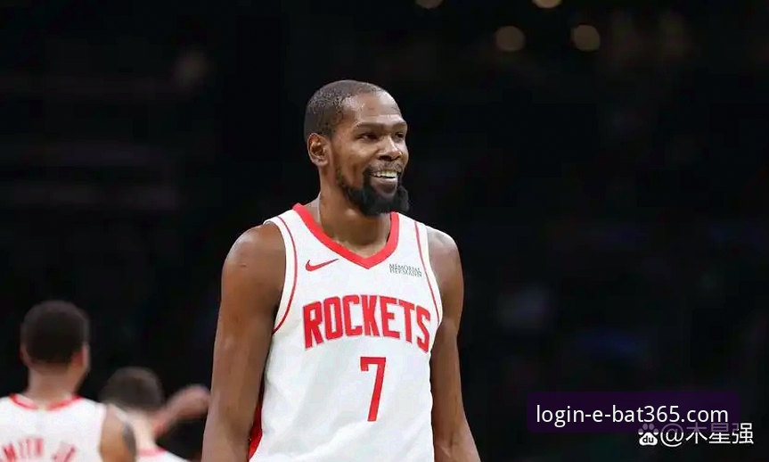 火箭大胜尼克斯豪取三连胜，杜兰特准三双引领休斯顿攻防风暴